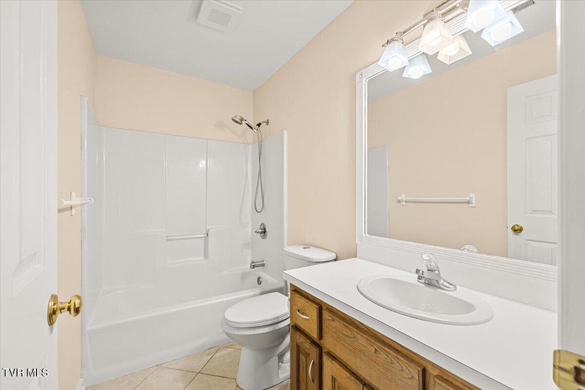 3 Shelldrake Court Johnson City, TN 37601 - Photo 33 of 53 33-128A9857