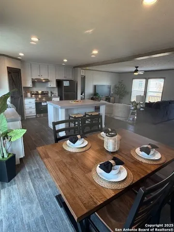 $1,585 | 15966 Flores Curve, San Antonio, TX 78221