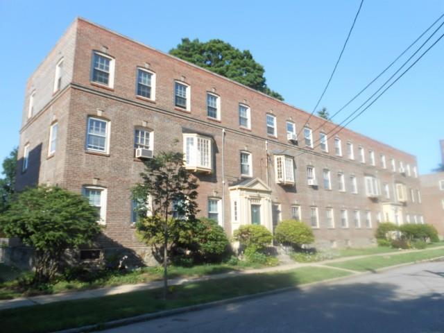 92 Rowsley Street, Unit 5 Bridgeport, CT 06605 - Photo 1 of 1 Gallery Image 1