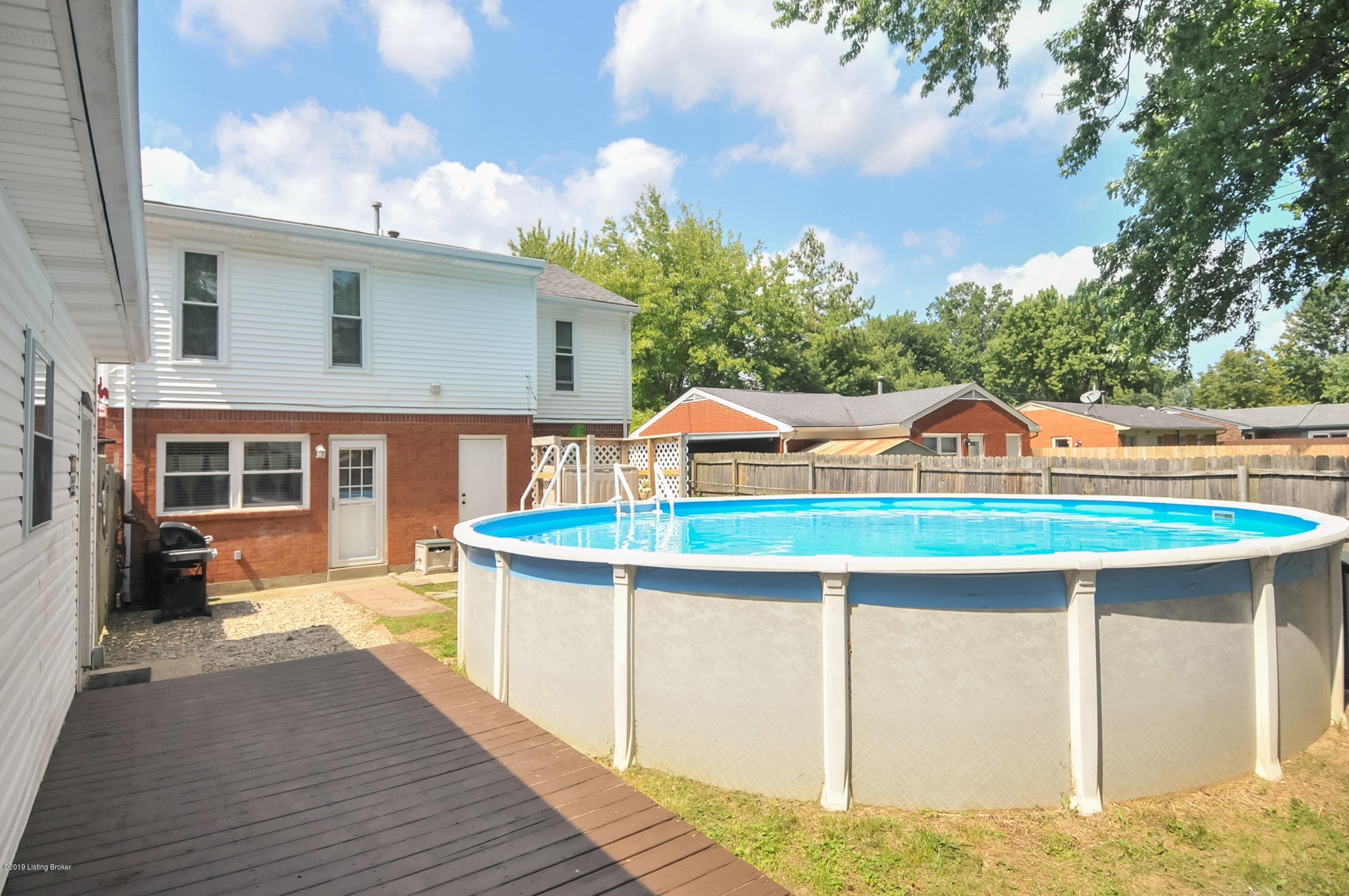 164 Beechland Road Louisville, KY 40229 - Photo 38 of 41 164BeechlandRd-38