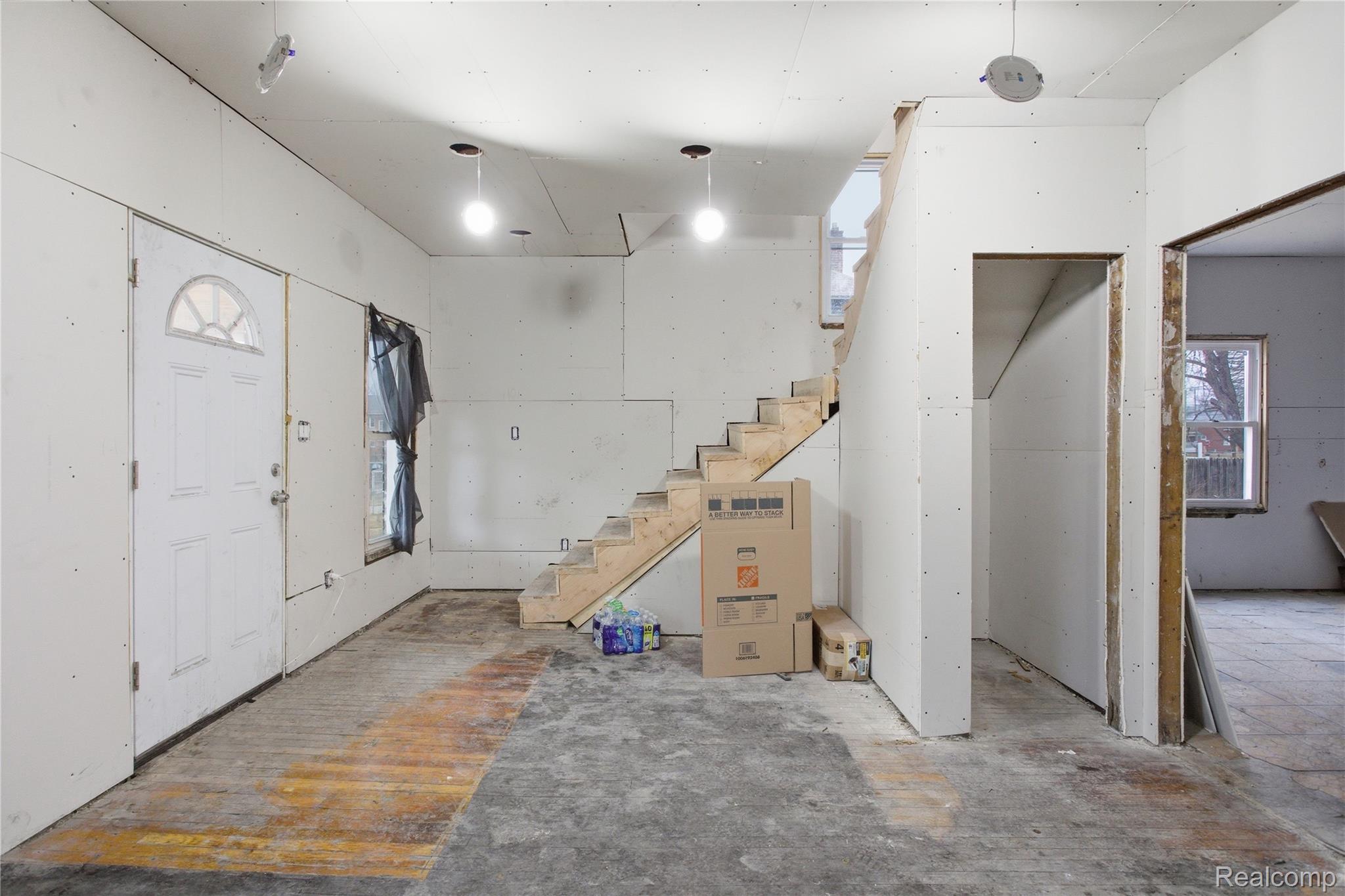 4624 Pacific Street Detroit, MI 48204 - Photo 6 of 39 Entryway featuring stairs