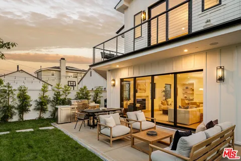 $3,495,000 | 8344 McConnell Avenue, Los Angeles, CA 90045