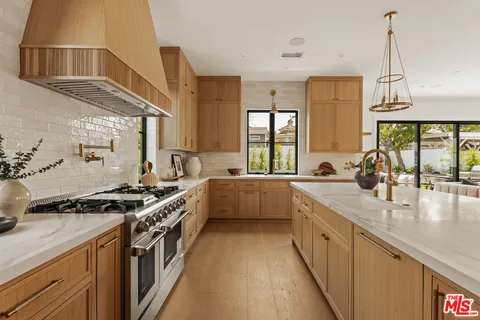 $3,495,000 | 8344 McConnell Avenue, Los Angeles, CA 90045