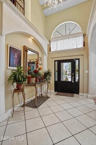a view of entryway and hall