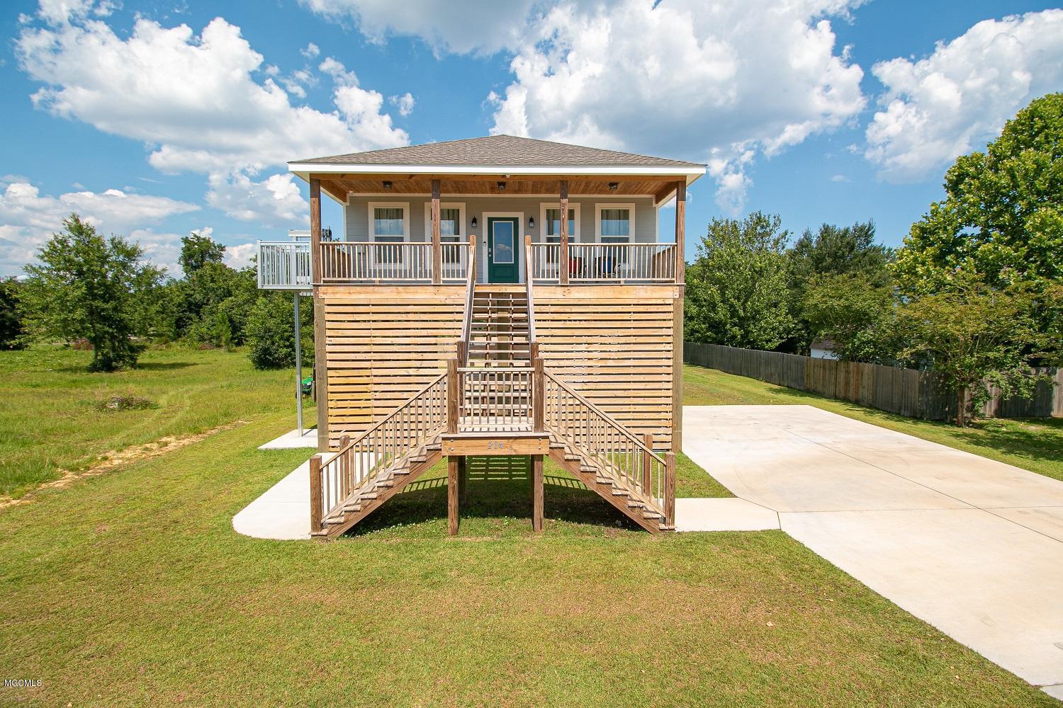 204 White Harbor Road Long Beach, MS 39560 - Photo 3 of 25 214 White Harbor-101-2