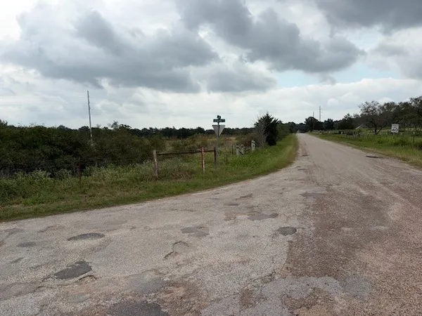 $850,000 | 2609 County Road 216, Giddings, TX 78942