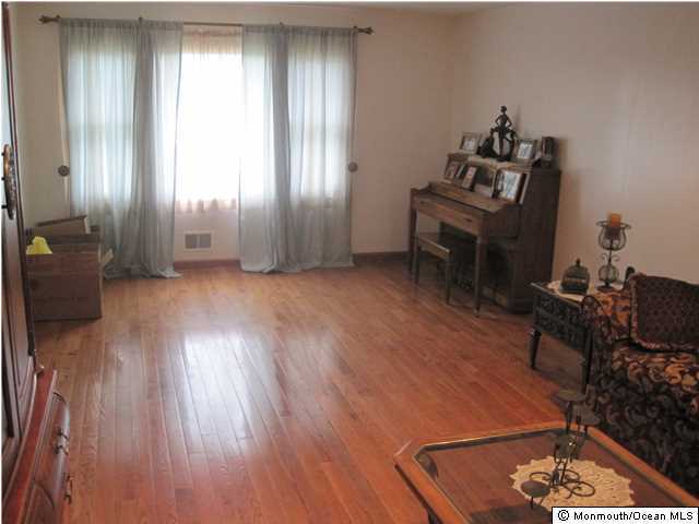 85 Clearstream Road Lakewood, NJ 08701 - Photo 3 of 10 Additional Photo