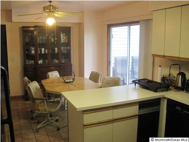 85 Clearstream Road Lakewood, NJ 08701 - Photo 5 of 10 Additional Photo