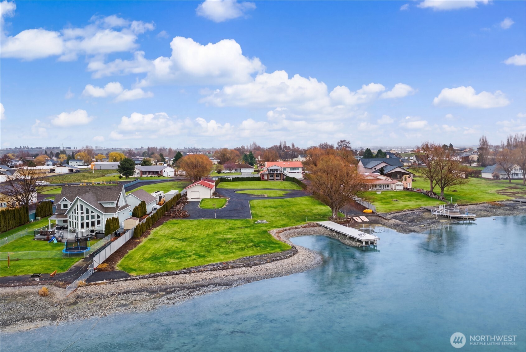 3062 Wild Goose Road Northeast Moses Lake, WA 98837 - Photo 2 of 36