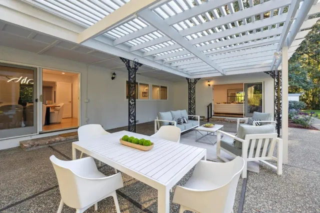 $8,999,000 | 243 Selby Lane, Atherton, CA 94027