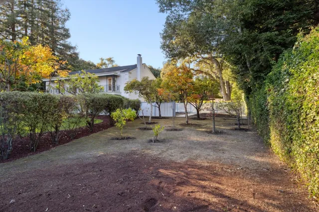 $8,999,000 | 243 Selby Lane, Atherton, CA 94027
