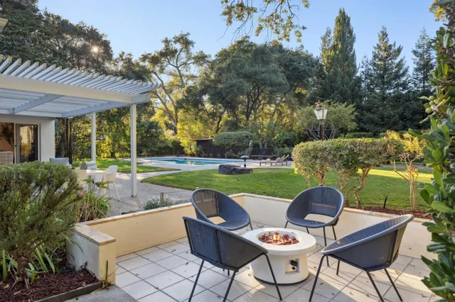 $8,999,000 | 243 Selby Lane, Atherton, CA 94027