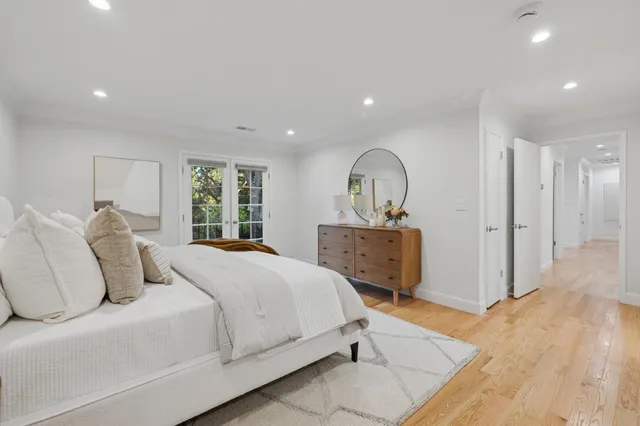 $8,999,000 | 243 Selby Lane, Atherton, CA 94027