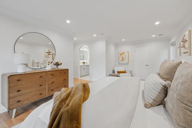 $8,999,000 | 243 Selby Lane, Atherton, CA 94027