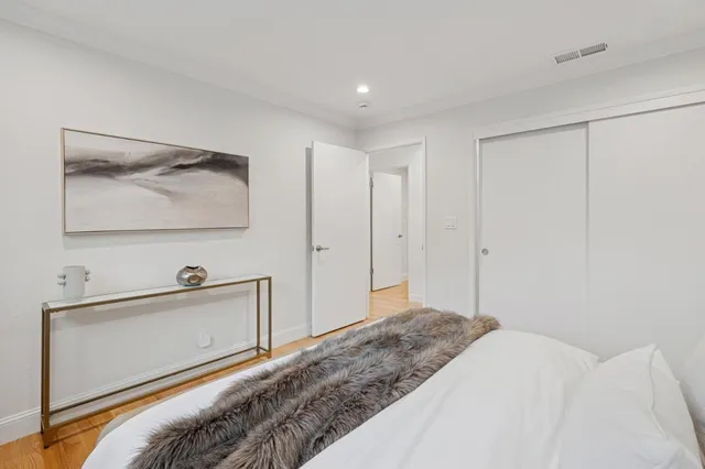 $8,999,000 | 243 Selby Lane, Atherton, CA 94027