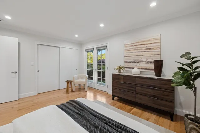 $8,999,000 | 243 Selby Lane, Atherton, CA 94027