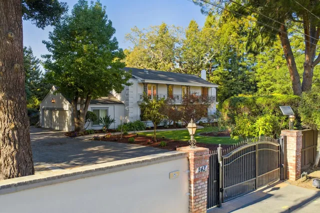 $8,999,000 | 243 Selby Lane, Atherton, CA 94027