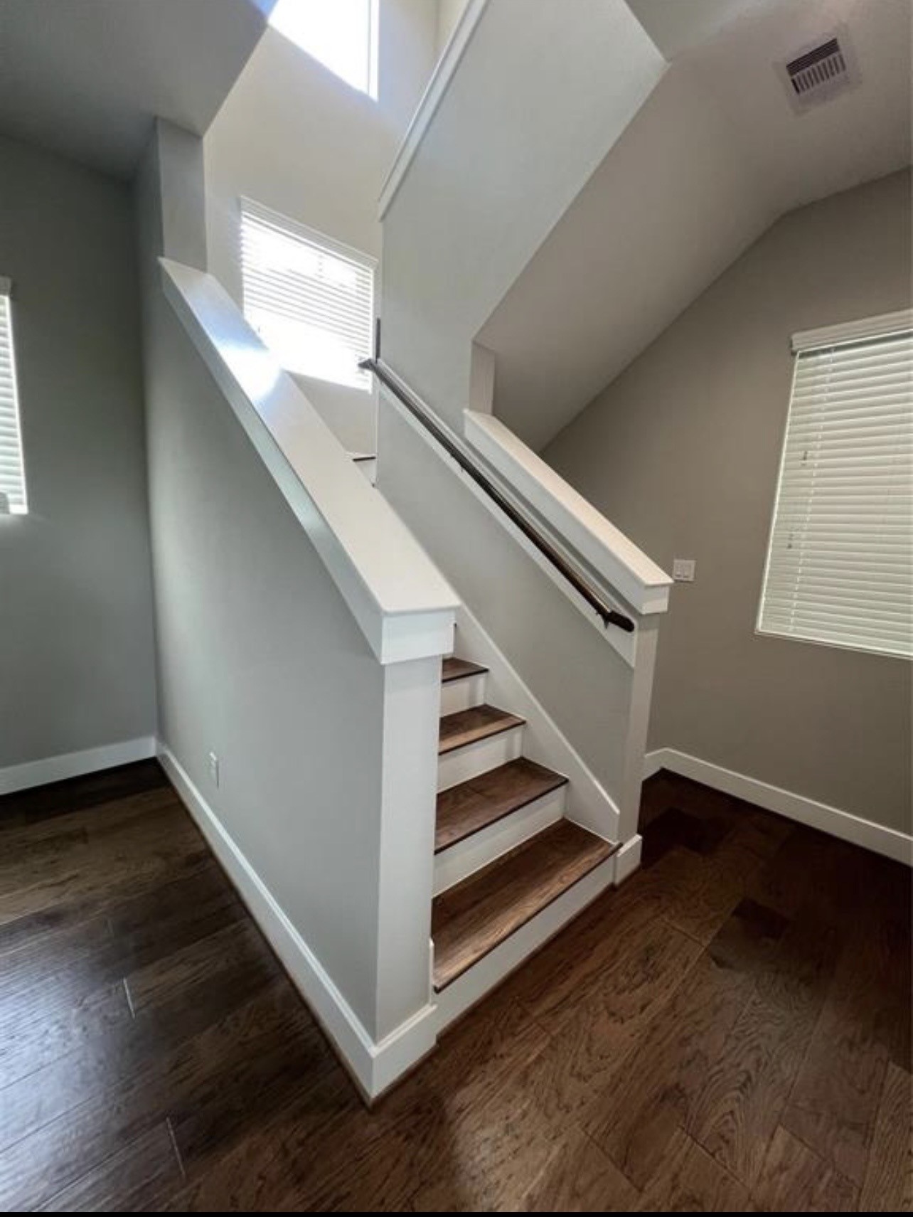 1224 Upton Street Houston, TX 77020 - Photo 20 of 48 Hardwood floors on stairs