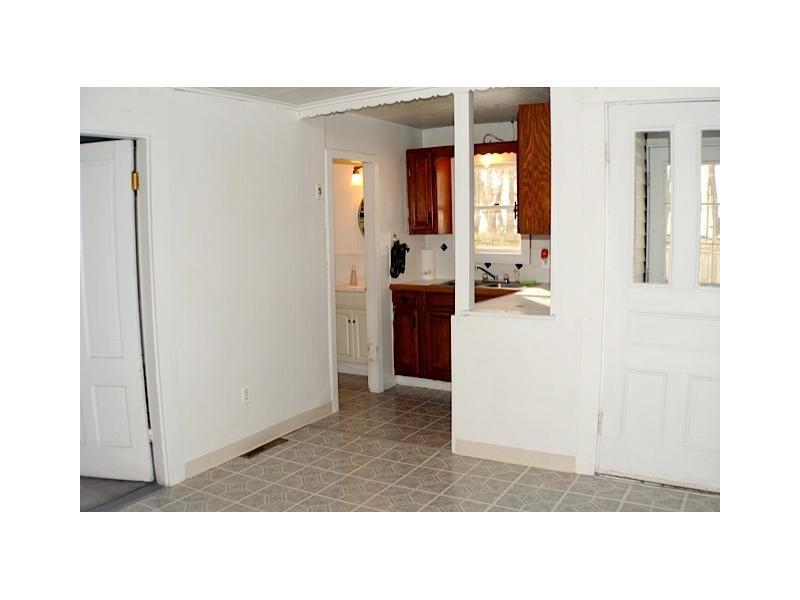 34 Riverside Avenue Sanford, ME 04073 - Photo 8 of 24 Kitchen.