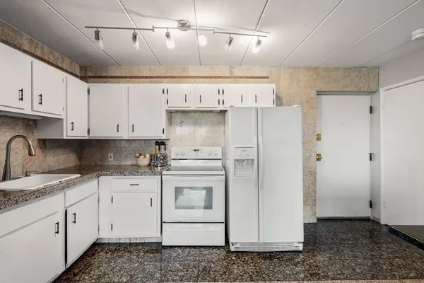 $239,000 | 10 Main Street, Unit 507, Framingham, MA 01702