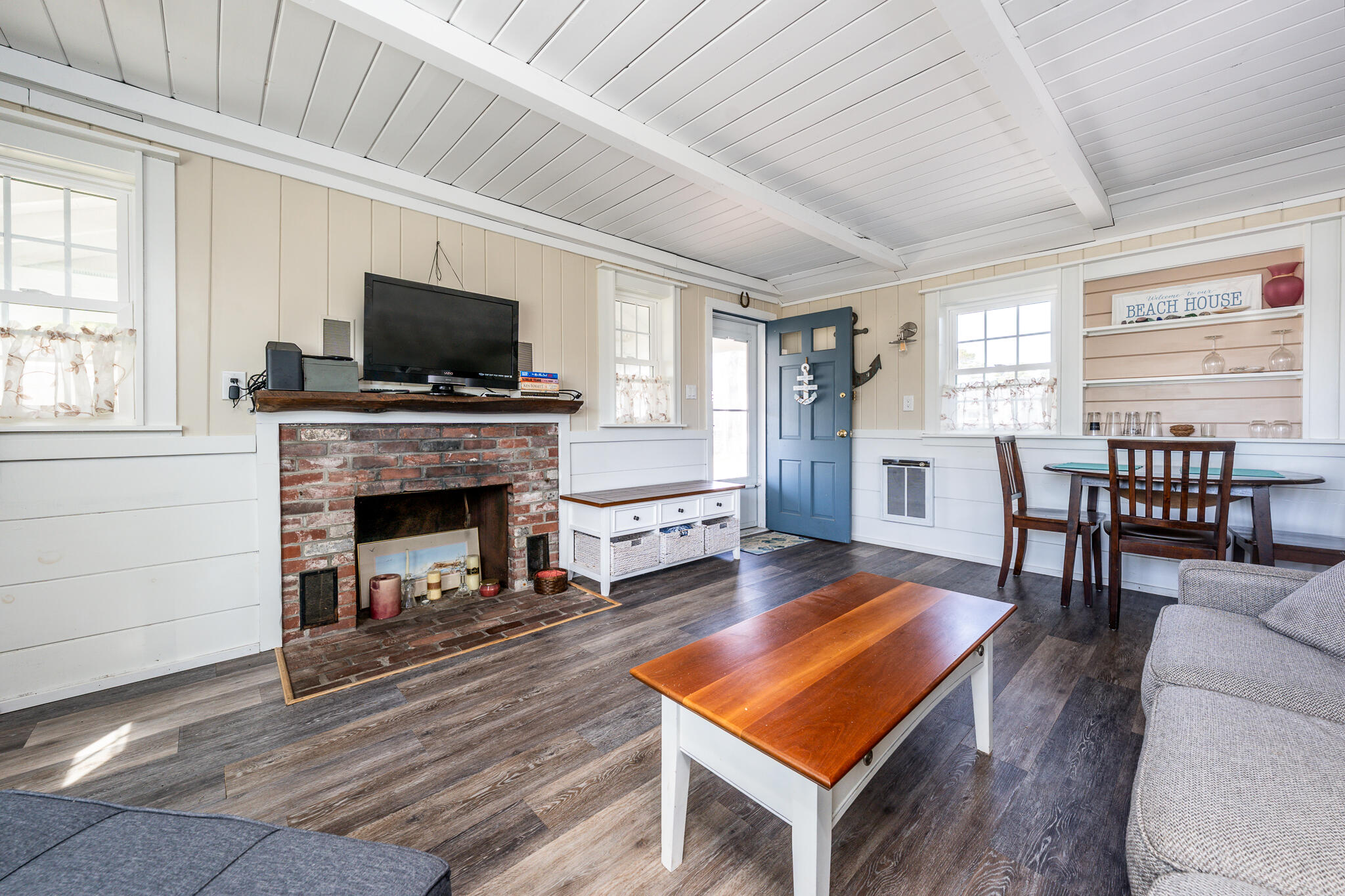 242 Old Wharf Road, Unit F2 Dennis Port, MA 02639 - Photo 9 of 42 livroom3