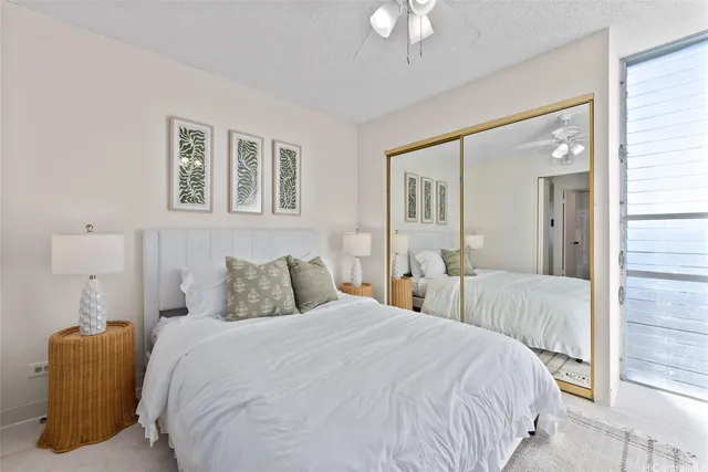 $450,000 | 3045 Ala Napuaa Place, Unit 912, Honolulu, HI 96818