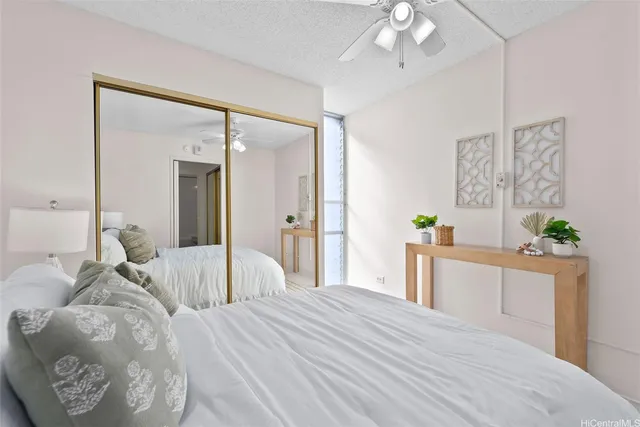 $450,000 | 3045 Ala Napuaa Place, Unit 912, Honolulu, HI 96818