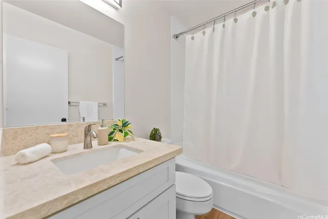 $450,000 | 3045 Ala Napuaa Place, Unit 912, Honolulu, HI 96818