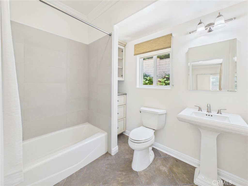 1662 Cherokee Road Corona, CA 92881 - Photo 46 of 60 ADU bathroom.