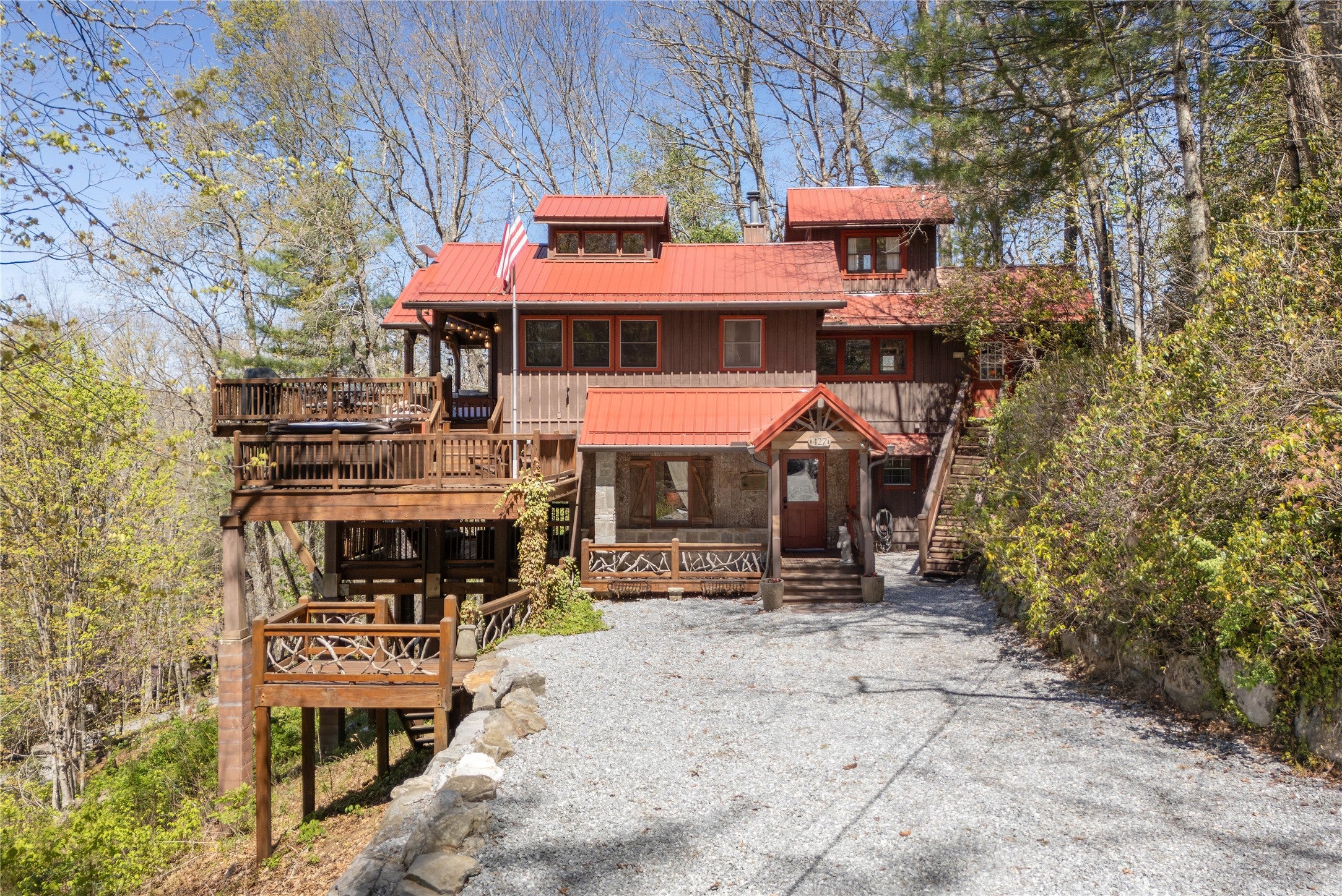 427 Rivard Road Glenville, NC 28736 - Photo 7 of 63 Gallery Image 7