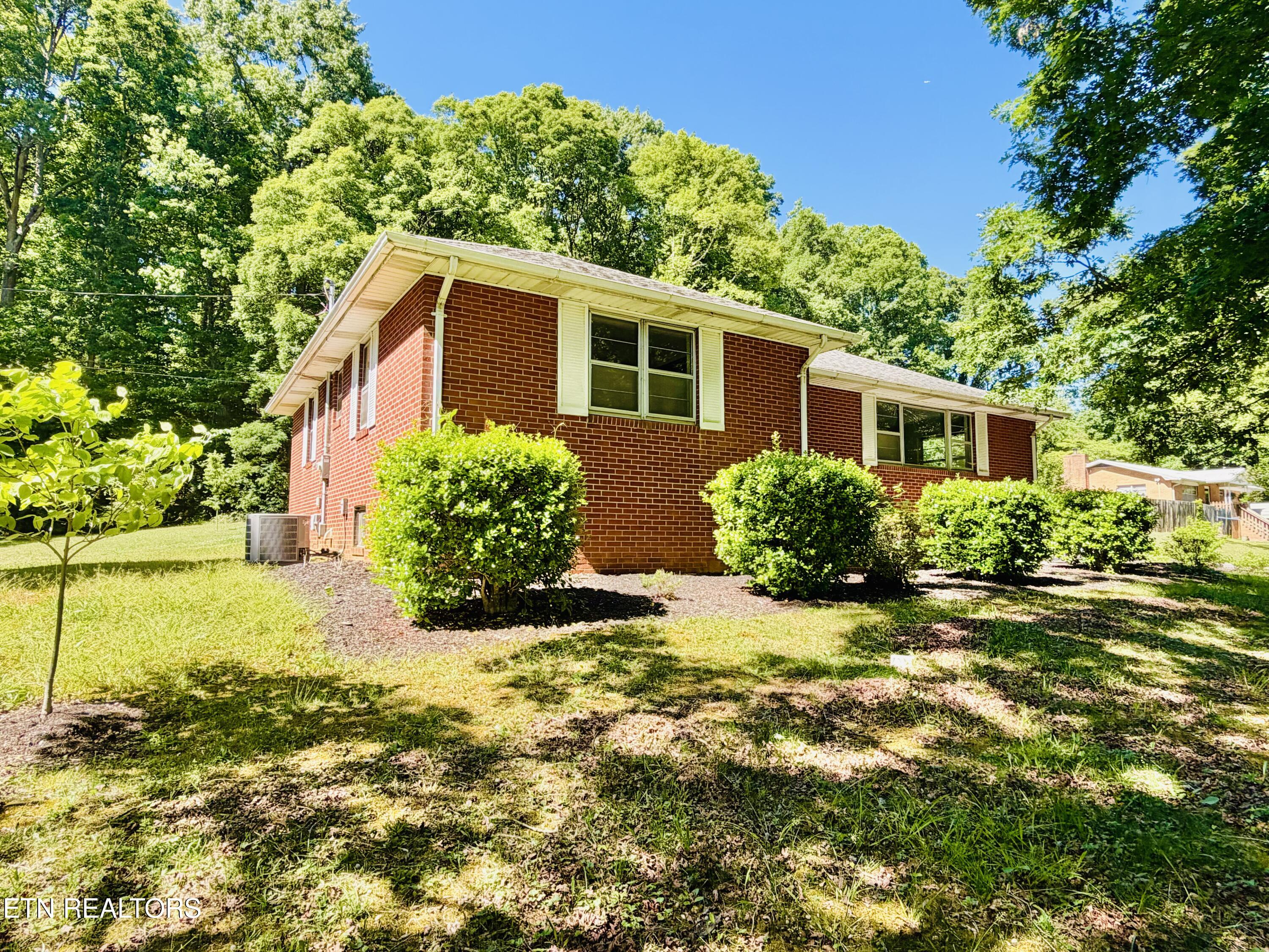 2837 Wildwood Road Maryville, TN 37804 - Photo 1 of 53 Front View