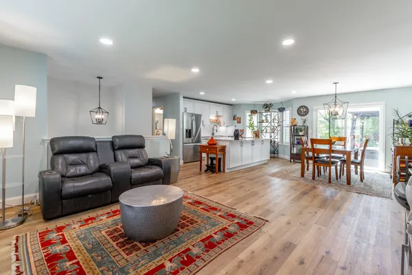 $400,000 | 6307 Ridge Lake Road, Hixson, TN 37343