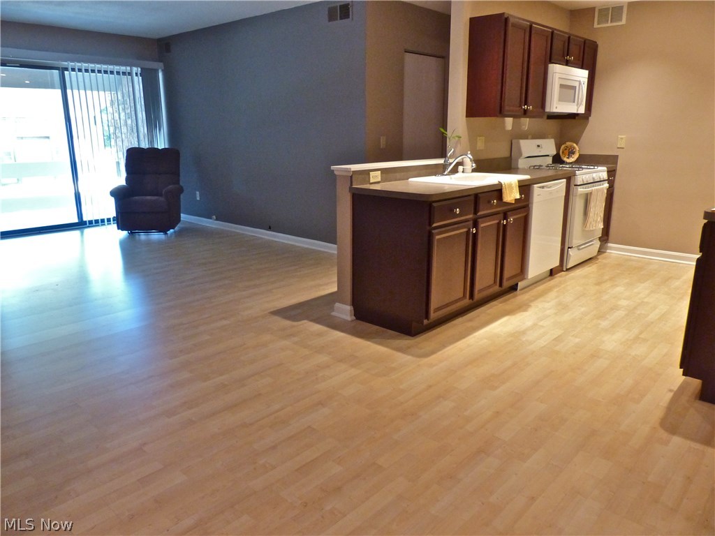 1263 Lost Nation Road, Unit 8A Willoughby, OH 44094 - Photo 2 of 19
