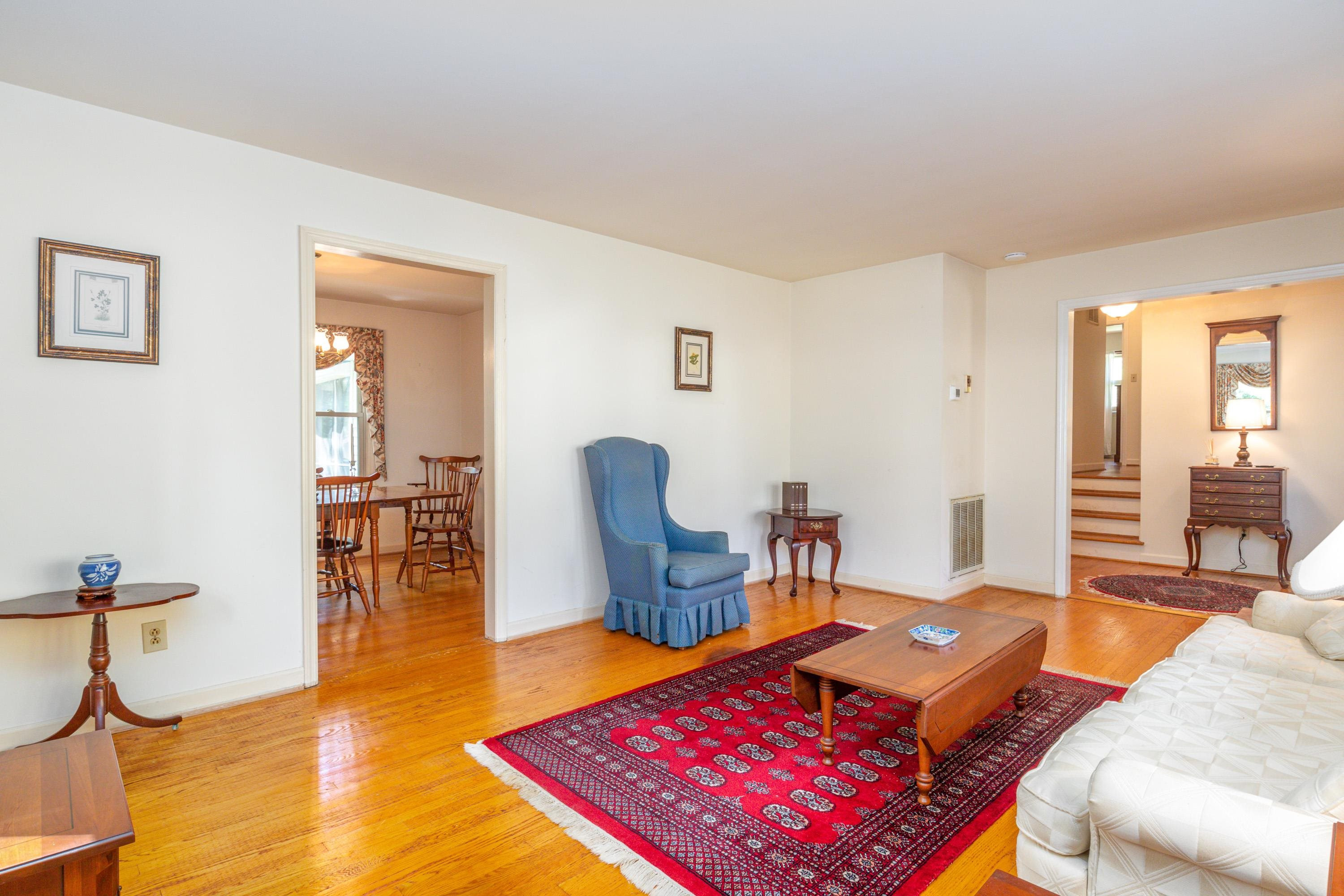 6201 Arnold Road Raleigh, NC 27607 - Photo 8 of 46 Photo 8