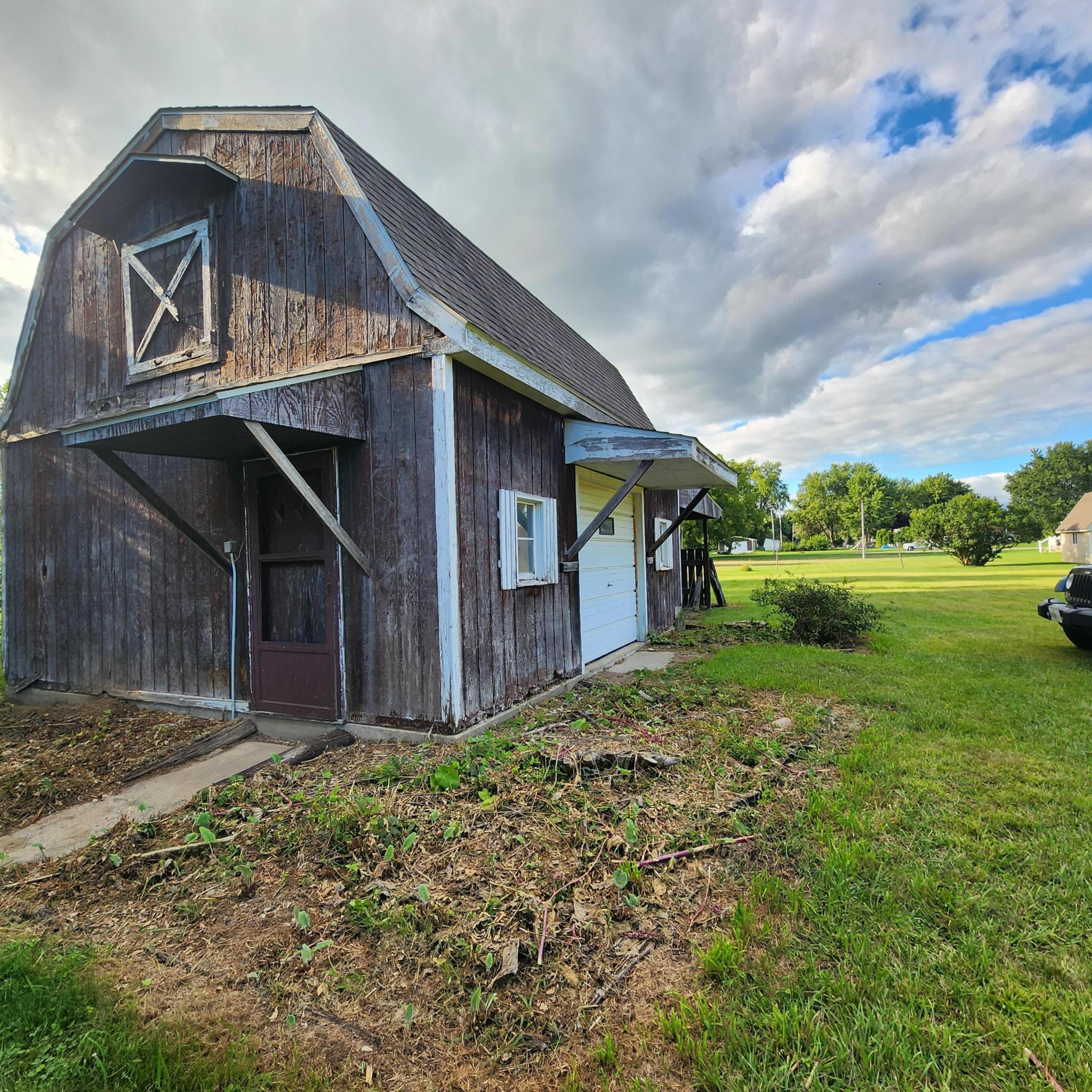 6028 Duffield Road Swartz Creek, MI 48473 - Photo 10 of 13 20250821_181607