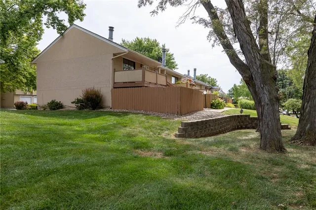 $207,500 | 12696 West 108th Terrace, Overland Park, KS 66210
