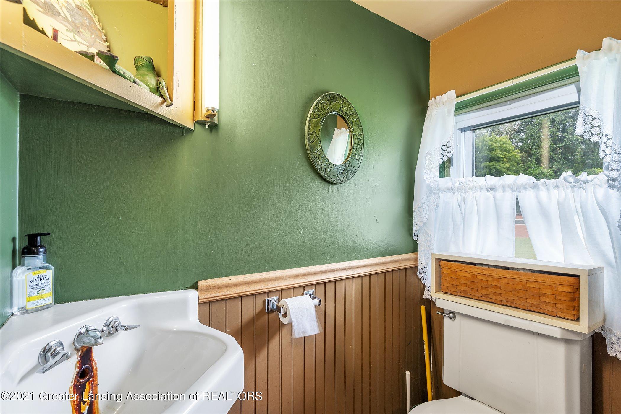 1085 Grovenburg Road Holt, MI 48842 - Photo 16 of 39 17-1085-Grovenburg-Rd-WindowStill-Real-E