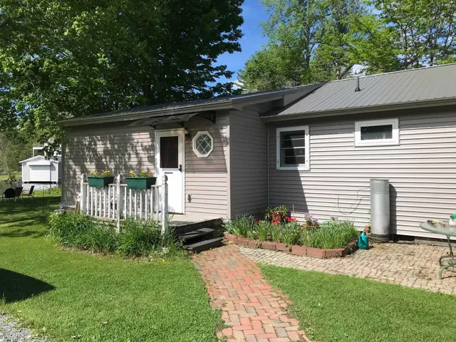 $619,900 | 10 Old Town Road, Castleton, VT 05735