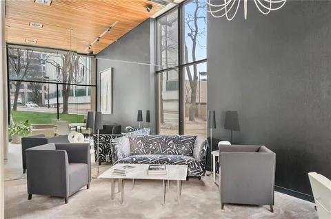 $650,000 | 2510 Grand Boulevard, Unit 3001, Kansas City, MO 64108