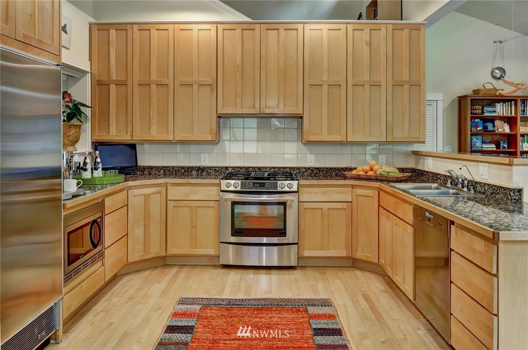 6448 Northeast Ralston Road Bainbridge Island, WA 98110 - Photo 8 of 25 Gallery Image 8