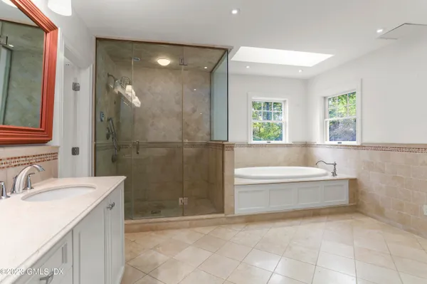 $30,000 | 26 Round Hill Road, Greenwich, CT 06831