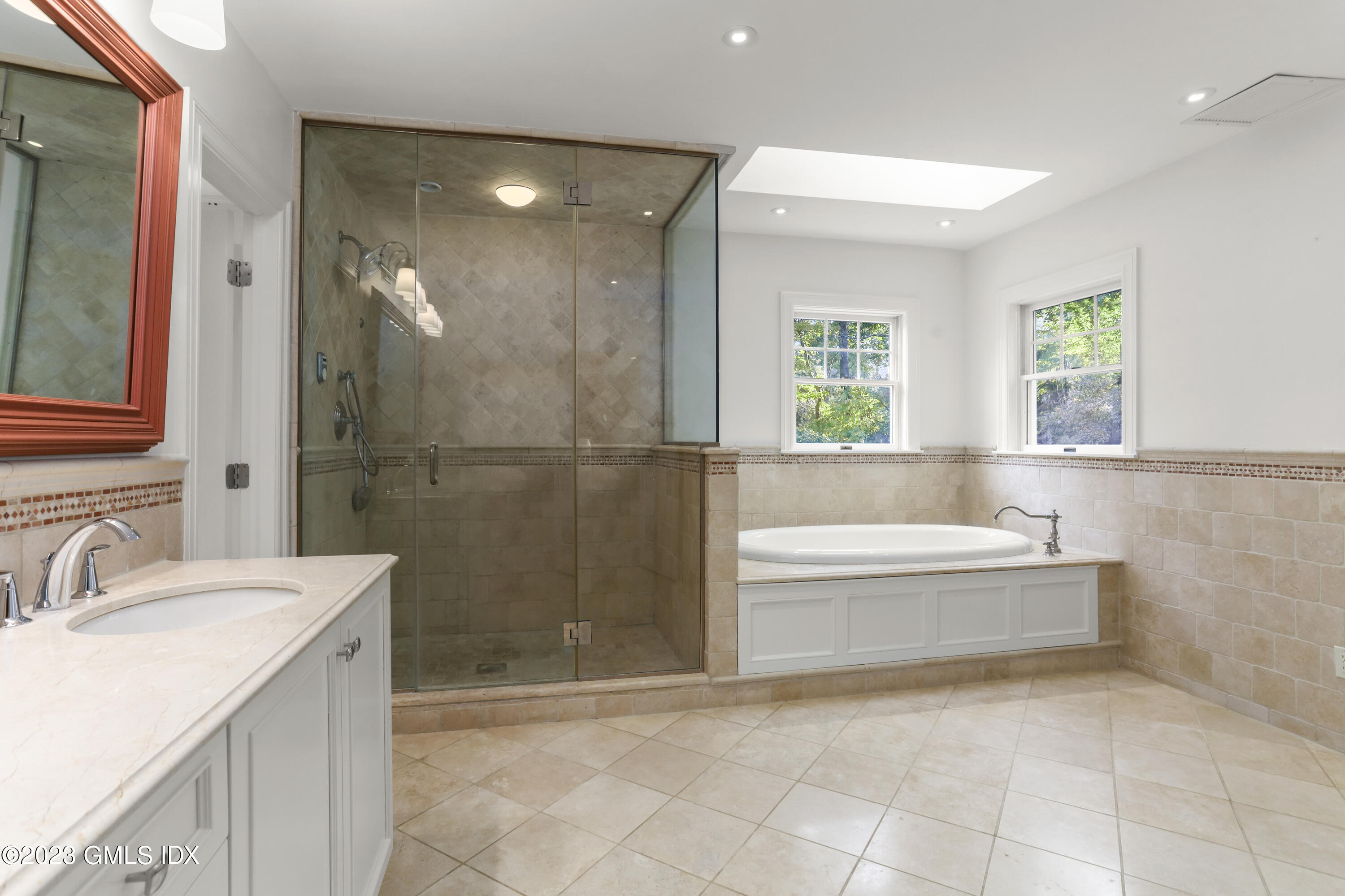 26 Round Hill Road Greenwich, CT 06831 - Photo 20 of 38 Primary Bath