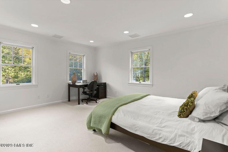 26 Round Hill Road Greenwich, CT 06831 - Photo 24 of 38 Double Bedroom #3