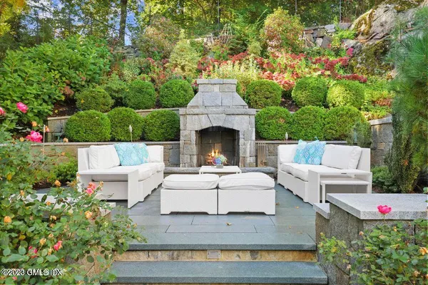 $30,000 | 26 Round Hill Road, Greenwich, CT 06831