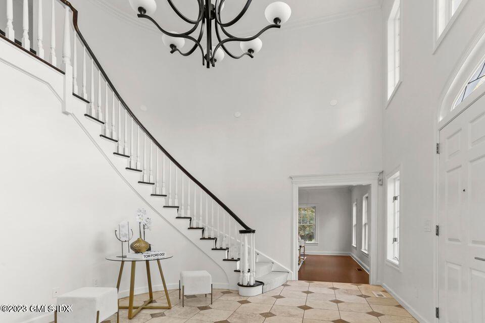 26 Round Hill Road Greenwich, CT 06831 - Photo 7 of 38 Double Height Entry