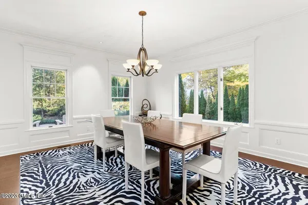 $30,000 | 26 Round Hill Road, Greenwich, CT 06831