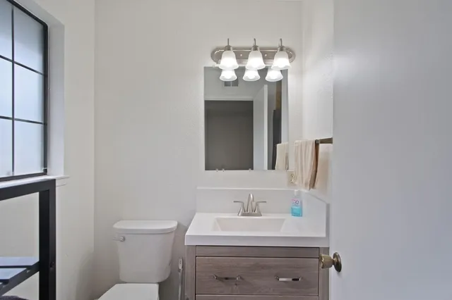 $499,999 | 3425 Woodbine Drive, Modesto, CA 95355