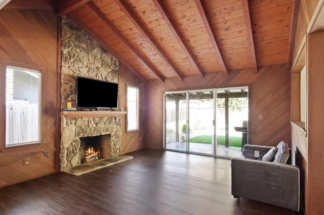 $499,999 | 3425 Woodbine Drive, Modesto, CA 95355