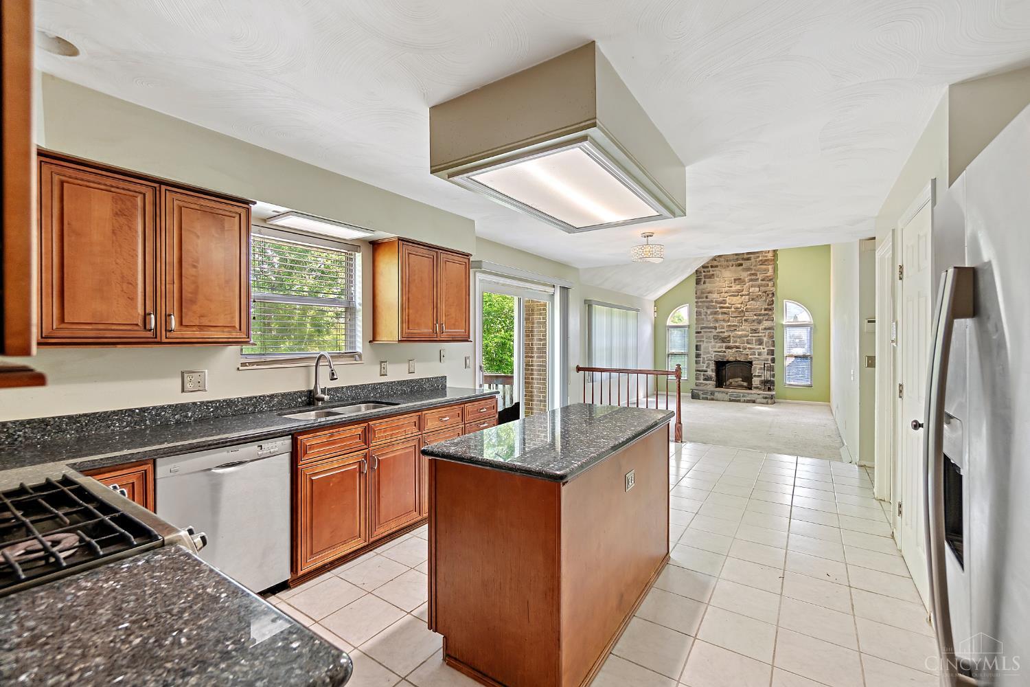 1482 Waycross Road Forest Park, OH 45240 - Photo 4 of 25