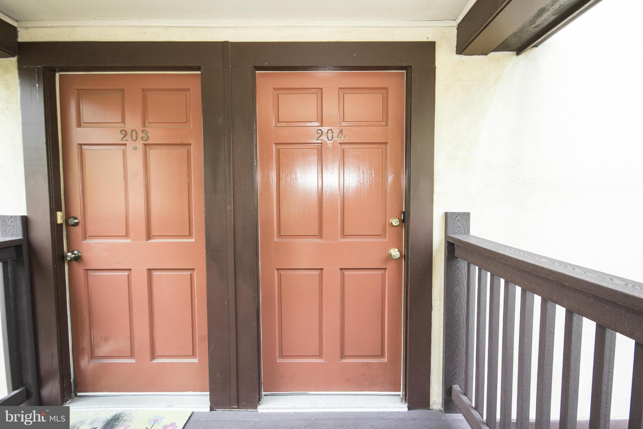 4202 Roland Avenue, Unit 204 Baltimore, MD 21211 - Photo 24 of 27 Exterior (Front)